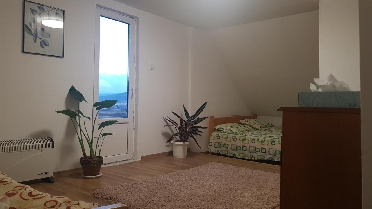 Rita Vendeghaz Apartment Ciumani ภายนอก รูปภาพ